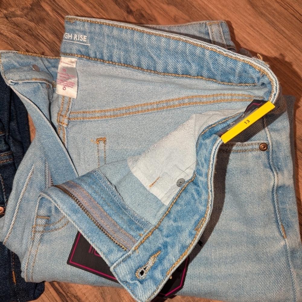 NWT. Junior size 13 jean bundle. High rise Mom Jeans NWT size 13. Bundle - Picture 5 of 6